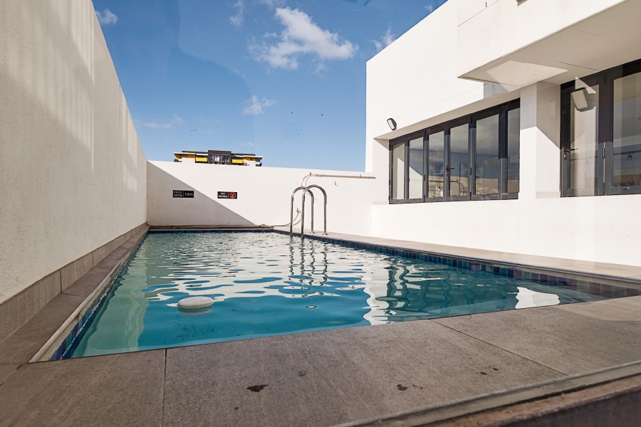 1 Bedroom Property for Sale in Woodstock Western Cape